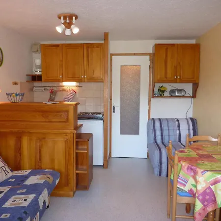 Cosy Avec Balcon, Wifi Et Parking Au Mont-dore - Fr-1-608-93
