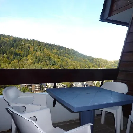 Cosy Avec Balcon, Wifi Et Parking Au Mont-dore - Fr-1-608-93 Le Mont-Dore